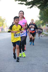 BIB: 1091
                            <button type="button" onclick="openModal(3576041)" class="btn btn-primary btn-sm float-right btn-popup" data-toggle="modal" data-target=".modal-high-quality">
                        <i class="fas fa-shopping-cart"></i> Add to Cart
                    </button>
                                            <button type="button" onclick="isThisMe(3576041, true)" class="btn btn-success btn-sm float-right btn-popup btn-isme hidden" data-toggle="tooltip" data-placement="bottom" title="นี่คือรูปของคุณใช่ไหม คลิกที่นี่เพื่อเอาเข้าอัลบั้ม">
                        <i class="fas fa-plus"></i> Add to album
                    </button>
                    <button type="button" onclick="isThisMe(3576041, false)" class="btn btn-warning btn-sm float-right btn-popup btn-isnotme hidden">
                        <i class="fas fa-ban"></i> Remove from album
                    </button>