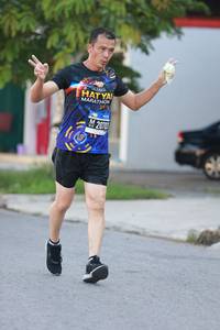 BIB: 201
                            <button type="button" onclick="openModal(3583983)" class="btn btn-primary btn-sm float-right btn-popup" data-toggle="modal" data-target=".modal-high-quality">
                        <i class="fas fa-shopping-cart"></i> Add to Cart
                    </button>
                                            <button type="button" onclick="isThisMe(3583983, true)" class="btn btn-success btn-sm float-right btn-popup btn-isme hidden" data-toggle="tooltip" data-placement="bottom" title="นี่คือรูปของคุณใช่ไหม คลิกที่นี่เพื่อเอาเข้าอัลบั้ม">
                        <i class="fas fa-plus"></i> Add to album
                    </button>
                    <button type="button" onclick="isThisMe(3583983, false)" class="btn btn-warning btn-sm float-right btn-popup btn-isnotme hidden">
                        <i class="fas fa-ban"></i> Remove from album
                    </button>