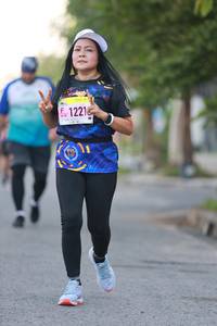 BIB: 1221
                            <button type="button" onclick="openModal(3576858)" class="btn btn-primary btn-sm float-right btn-popup" data-toggle="modal" data-target=".modal-high-quality">
                        <i class="fas fa-shopping-cart"></i> Add to Cart
                    </button>
                                            <button type="button" onclick="isThisMe(3576858, true)" class="btn btn-success btn-sm float-right btn-popup btn-isme hidden" data-toggle="tooltip" data-placement="bottom" title="นี่คือรูปของคุณใช่ไหม คลิกที่นี่เพื่อเอาเข้าอัลบั้ม">
                        <i class="fas fa-plus"></i> Add to album
                    </button>
                    <button type="button" onclick="isThisMe(3576858, false)" class="btn btn-warning btn-sm float-right btn-popup btn-isnotme hidden">
                        <i class="fas fa-ban"></i> Remove from album
                    </button>