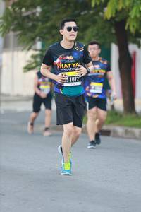 BIB: 1072
                            <button type="button" onclick="openModal(3578638)" class="btn btn-primary btn-sm float-right btn-popup" data-toggle="modal" data-target=".modal-high-quality">
                        <i class="fas fa-shopping-cart"></i> Add to Cart
                    </button>
                                            <button type="button" onclick="isThisMe(3578638, true)" class="btn btn-success btn-sm float-right btn-popup btn-isme hidden" data-toggle="tooltip" data-placement="bottom" title="นี่คือรูปของคุณใช่ไหม คลิกที่นี่เพื่อเอาเข้าอัลบั้ม">
                        <i class="fas fa-plus"></i> Add to album
                    </button>
                    <button type="button" onclick="isThisMe(3578638, false)" class="btn btn-warning btn-sm float-right btn-popup btn-isnotme hidden">
                        <i class="fas fa-ban"></i> Remove from album
                    </button>