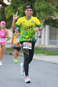 BIB: 40070
                            <button type="button" onclick="openModal(3584880)" class="btn btn-primary btn-sm float-right btn-popup" data-toggle="modal" data-target=".modal-high-quality">
                        <i class="fas fa-shopping-cart"></i> Add to Cart
                    </button>
                                            <button type="button" onclick="isThisMe(3584880, true)" class="btn btn-success btn-sm float-right btn-popup btn-isme hidden" data-toggle="tooltip" data-placement="bottom" title="นี่คือรูปของคุณใช่ไหม คลิกที่นี่เพื่อเอาเข้าอัลบั้ม">
                        <i class="fas fa-plus"></i> Add to album
                    </button>
                    <button type="button" onclick="isThisMe(3584880, false)" class="btn btn-warning btn-sm float-right btn-popup btn-isnotme hidden">
                        <i class="fas fa-ban"></i> Remove from album
                    </button>