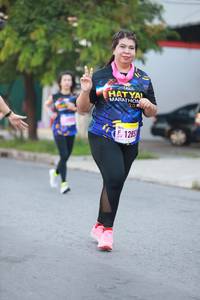 BIB: 1285
                            <button type="button" onclick="openModal(3580362)" class="btn btn-primary btn-sm float-right btn-popup" data-toggle="modal" data-target=".modal-high-quality">
                        <i class="fas fa-shopping-cart"></i> Add to Cart
                    </button>
                                            <button type="button" onclick="isThisMe(3580362, true)" class="btn btn-success btn-sm float-right btn-popup btn-isme hidden" data-toggle="tooltip" data-placement="bottom" title="นี่คือรูปของคุณใช่ไหม คลิกที่นี่เพื่อเอาเข้าอัลบั้ม">
                        <i class="fas fa-plus"></i> Add to album
                    </button>
                    <button type="button" onclick="isThisMe(3580362, false)" class="btn btn-warning btn-sm float-right btn-popup btn-isnotme hidden">
                        <i class="fas fa-ban"></i> Remove from album
                    </button>