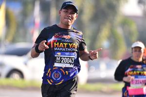 BIB: 20043
                            <button type="button" onclick="openModal(3661417)" class="btn btn-primary btn-sm float-right btn-popup" data-toggle="modal" data-target=".modal-high-quality">
                        <i class="fas fa-shopping-cart"></i> Add to Cart
                    </button>
                                            <button type="button" onclick="isThisMe(3661417, true)" class="btn btn-success btn-sm float-right btn-popup btn-isme hidden" data-toggle="tooltip" data-placement="bottom" title="นี่คือรูปของคุณใช่ไหม คลิกที่นี่เพื่อเอาเข้าอัลบั้ม">
                        <i class="fas fa-plus"></i> Add to album
                    </button>
                    <button type="button" onclick="isThisMe(3661417, false)" class="btn btn-warning btn-sm float-right btn-popup btn-isnotme hidden">
                        <i class="fas fa-ban"></i> Remove from album
                    </button>