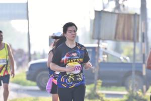 BIB: 595
                            <button type="button" onclick="openModal(3748719)" class="btn btn-primary btn-sm float-right btn-popup" data-toggle="modal" data-target=".modal-high-quality">
                        <i class="fas fa-shopping-cart"></i> Add to Cart
                    </button>
                                            <button type="button" onclick="isThisMe(3748719, true)" class="btn btn-success btn-sm float-right btn-popup btn-isme hidden" data-toggle="tooltip" data-placement="bottom" title="นี่คือรูปของคุณใช่ไหม คลิกที่นี่เพื่อเอาเข้าอัลบั้ม">
                        <i class="fas fa-plus"></i> Add to album
                    </button>
                    <button type="button" onclick="isThisMe(3748719, false)" class="btn btn-warning btn-sm float-right btn-popup btn-isnotme hidden">
                        <i class="fas fa-ban"></i> Remove from album
                    </button>