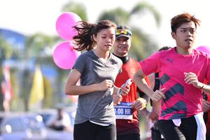 BIB: 
                            <button type="button" onclick="openModal(3672337)" class="btn btn-primary btn-sm float-right btn-popup" data-toggle="modal" data-target=".modal-high-quality">
                        <i class="fas fa-shopping-cart"></i> Add to Cart
                    </button>
                                            <button type="button" onclick="isThisMe(3672337, true)" class="btn btn-success btn-sm float-right btn-popup btn-isme hidden" data-toggle="tooltip" data-placement="bottom" title="นี่คือรูปของคุณใช่ไหม คลิกที่นี่เพื่อเอาเข้าอัลบั้ม">
                        <i class="fas fa-plus"></i> Add to album
                    </button>
                    <button type="button" onclick="isThisMe(3672337, false)" class="btn btn-warning btn-sm float-right btn-popup btn-isnotme hidden">
                        <i class="fas fa-ban"></i> Remove from album
                    </button>