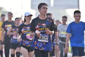 BIB: 20560
                            <button type="button" onclick="openModal(3745490)" class="btn btn-primary btn-sm float-right btn-popup" data-toggle="modal" data-target=".modal-high-quality">
                        <i class="fas fa-shopping-cart"></i> Add to Cart
                    </button>
                                            <button type="button" onclick="isThisMe(3745490, true)" class="btn btn-success btn-sm float-right btn-popup btn-isme hidden" data-toggle="tooltip" data-placement="bottom" title="นี่คือรูปของคุณใช่ไหม คลิกที่นี่เพื่อเอาเข้าอัลบั้ม">
                        <i class="fas fa-plus"></i> Add to album
                    </button>
                    <button type="button" onclick="isThisMe(3745490, false)" class="btn btn-warning btn-sm float-right btn-popup btn-isnotme hidden">
                        <i class="fas fa-ban"></i> Remove from album
                    </button>