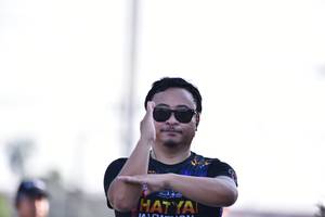 BIB: 
                            <button type="button" onclick="openModal(3667225)" class="btn btn-primary btn-sm float-right btn-popup" data-toggle="modal" data-target=".modal-high-quality">
                        <i class="fas fa-shopping-cart"></i> Add to Cart
                    </button>
                                            <button type="button" onclick="isThisMe(3667225, true)" class="btn btn-success btn-sm float-right btn-popup btn-isme hidden" data-toggle="tooltip" data-placement="bottom" title="นี่คือรูปของคุณใช่ไหม คลิกที่นี่เพื่อเอาเข้าอัลบั้ม">
                        <i class="fas fa-plus"></i> Add to album
                    </button>
                    <button type="button" onclick="isThisMe(3667225, false)" class="btn btn-warning btn-sm float-right btn-popup btn-isnotme hidden">
                        <i class="fas fa-ban"></i> Remove from album
                    </button>