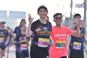 BIB: 201, 12854, 10453
                            <button type="button" onclick="openModal(3769386)" class="btn btn-primary btn-sm float-right btn-popup" data-toggle="modal" data-target=".modal-high-quality">
                        <i class="fas fa-shopping-cart"></i> Add to Cart
                    </button>
                                            <button type="button" onclick="isThisMe(3769386, true)" class="btn btn-success btn-sm float-right btn-popup btn-isme hidden" data-toggle="tooltip" data-placement="bottom" title="นี่คือรูปของคุณใช่ไหม คลิกที่นี่เพื่อเอาเข้าอัลบั้ม">
                        <i class="fas fa-plus"></i> Add to album
                    </button>
                    <button type="button" onclick="isThisMe(3769386, false)" class="btn btn-warning btn-sm float-right btn-popup btn-isnotme hidden">
                        <i class="fas fa-ban"></i> Remove from album
                    </button>