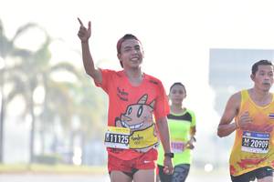 BIB: 20909, 11125, 001
                            <button type="button" onclick="openModal(3759692)" class="btn btn-primary btn-sm float-right btn-popup" data-toggle="modal" data-target=".modal-high-quality">
                        <i class="fas fa-shopping-cart"></i> Add to Cart
                    </button>
                                            <button type="button" onclick="isThisMe(3759692, true)" class="btn btn-success btn-sm float-right btn-popup btn-isme hidden" data-toggle="tooltip" data-placement="bottom" title="นี่คือรูปของคุณใช่ไหม คลิกที่นี่เพื่อเอาเข้าอัลบั้ม">
                        <i class="fas fa-plus"></i> Add to album
                    </button>
                    <button type="button" onclick="isThisMe(3759692, false)" class="btn btn-warning btn-sm float-right btn-popup btn-isnotme hidden">
                        <i class="fas fa-ban"></i> Remove from album
                    </button>