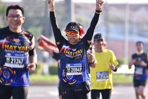 BIB: 201, 21247, 20849
                            <button type="button" onclick="openModal(3662522)" class="btn btn-primary btn-sm float-right btn-popup" data-toggle="modal" data-target=".modal-high-quality">
                        <i class="fas fa-shopping-cart"></i> Add to Cart
                    </button>
                                            <button type="button" onclick="isThisMe(3662522, true)" class="btn btn-success btn-sm float-right btn-popup btn-isme hidden" data-toggle="tooltip" data-placement="bottom" title="นี่คือรูปของคุณใช่ไหม คลิกที่นี่เพื่อเอาเข้าอัลบั้ม">
                        <i class="fas fa-plus"></i> Add to album
                    </button>
                    <button type="button" onclick="isThisMe(3662522, false)" class="btn btn-warning btn-sm float-right btn-popup btn-isnotme hidden">
                        <i class="fas fa-ban"></i> Remove from album
                    </button>