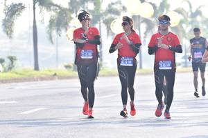 BIB: 215
                            <button type="button" onclick="openModal(3754164)" class="btn btn-primary btn-sm float-right btn-popup" data-toggle="modal" data-target=".modal-high-quality">
                        <i class="fas fa-shopping-cart"></i> Add to Cart
                    </button>
                                            <button type="button" onclick="isThisMe(3754164, true)" class="btn btn-success btn-sm float-right btn-popup btn-isme hidden" data-toggle="tooltip" data-placement="bottom" title="นี่คือรูปของคุณใช่ไหม คลิกที่นี่เพื่อเอาเข้าอัลบั้ม">
                        <i class="fas fa-plus"></i> Add to album
                    </button>
                    <button type="button" onclick="isThisMe(3754164, false)" class="btn btn-warning btn-sm float-right btn-popup btn-isnotme hidden">
                        <i class="fas fa-ban"></i> Remove from album
                    </button>