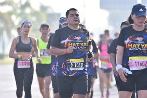 BIB: 201, 11607, 22210, 0431
                            <button type="button" onclick="openModal(3748184)" class="btn btn-primary btn-sm float-right btn-popup" data-toggle="modal" data-target=".modal-high-quality">
                        <i class="fas fa-shopping-cart"></i> Add to Cart
                    </button>
                                            <button type="button" onclick="isThisMe(3748184, true)" class="btn btn-success btn-sm float-right btn-popup btn-isme hidden" data-toggle="tooltip" data-placement="bottom" title="นี่คือรูปของคุณใช่ไหม คลิกที่นี่เพื่อเอาเข้าอัลบั้ม">
                        <i class="fas fa-plus"></i> Add to album
                    </button>
                    <button type="button" onclick="isThisMe(3748184, false)" class="btn btn-warning btn-sm float-right btn-popup btn-isnotme hidden">
                        <i class="fas fa-ban"></i> Remove from album
                    </button>