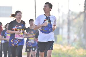 BIB: 12435
                            <button type="button" onclick="openModal(3757969)" class="btn btn-primary btn-sm float-right btn-popup" data-toggle="modal" data-target=".modal-high-quality">
                        <i class="fas fa-shopping-cart"></i> Add to Cart
                    </button>
                                            <button type="button" onclick="isThisMe(3757969, true)" class="btn btn-success btn-sm float-right btn-popup btn-isme hidden" data-toggle="tooltip" data-placement="bottom" title="นี่คือรูปของคุณใช่ไหม คลิกที่นี่เพื่อเอาเข้าอัลบั้ม">
                        <i class="fas fa-plus"></i> Add to album
                    </button>
                    <button type="button" onclick="isThisMe(3757969, false)" class="btn btn-warning btn-sm float-right btn-popup btn-isnotme hidden">
                        <i class="fas fa-ban"></i> Remove from album
                    </button>