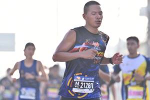 BIB: 201, 21281
                            <button type="button" onclick="openModal(3759959)" class="btn btn-primary btn-sm float-right btn-popup" data-toggle="modal" data-target=".modal-high-quality">
                        <i class="fas fa-shopping-cart"></i> Add to Cart
                    </button>
                                            <button type="button" onclick="isThisMe(3759959, true)" class="btn btn-success btn-sm float-right btn-popup btn-isme hidden" data-toggle="tooltip" data-placement="bottom" title="นี่คือรูปของคุณใช่ไหม คลิกที่นี่เพื่อเอาเข้าอัลบั้ม">
                        <i class="fas fa-plus"></i> Add to album
                    </button>
                    <button type="button" onclick="isThisMe(3759959, false)" class="btn btn-warning btn-sm float-right btn-popup btn-isnotme hidden">
                        <i class="fas fa-ban"></i> Remove from album
                    </button>