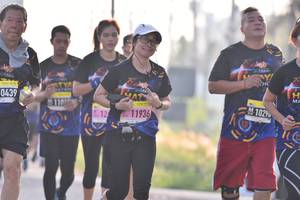 BIB: 0439, 1029, 11936
                            <button type="button" onclick="openModal(3762390)" class="btn btn-primary btn-sm float-right btn-popup" data-toggle="modal" data-target=".modal-high-quality">
                        <i class="fas fa-shopping-cart"></i> Add to Cart
                    </button>
                                            <button type="button" onclick="isThisMe(3762390, true)" class="btn btn-success btn-sm float-right btn-popup btn-isme hidden" data-toggle="tooltip" data-placement="bottom" title="นี่คือรูปของคุณใช่ไหม คลิกที่นี่เพื่อเอาเข้าอัลบั้ม">
                        <i class="fas fa-plus"></i> Add to album
                    </button>
                    <button type="button" onclick="isThisMe(3762390, false)" class="btn btn-warning btn-sm float-right btn-popup btn-isnotme hidden">
                        <i class="fas fa-ban"></i> Remove from album
                    </button>