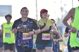 BIB: 1186, 12057
                            <button type="button" onclick="openModal(3766390)" class="btn btn-primary btn-sm float-right btn-popup" data-toggle="modal" data-target=".modal-high-quality">
                        <i class="fas fa-shopping-cart"></i> Add to Cart
                    </button>
                                            <button type="button" onclick="isThisMe(3766390, true)" class="btn btn-success btn-sm float-right btn-popup btn-isme hidden" data-toggle="tooltip" data-placement="bottom" title="นี่คือรูปของคุณใช่ไหม คลิกที่นี่เพื่อเอาเข้าอัลบั้ม">
                        <i class="fas fa-plus"></i> Add to album
                    </button>
                    <button type="button" onclick="isThisMe(3766390, false)" class="btn btn-warning btn-sm float-right btn-popup btn-isnotme hidden">
                        <i class="fas fa-ban"></i> Remove from album
                    </button>