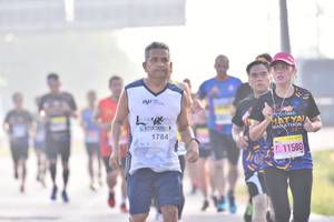 BIB: 1784, 11580
                            <button type="button" onclick="openModal(3780833)" class="btn btn-primary btn-sm float-right btn-popup" data-toggle="modal" data-target=".modal-high-quality">
                        <i class="fas fa-shopping-cart"></i> Add to Cart
                    </button>
                                            <button type="button" onclick="isThisMe(3780833, true)" class="btn btn-success btn-sm float-right btn-popup btn-isme hidden" data-toggle="tooltip" data-placement="bottom" title="นี่คือรูปของคุณใช่ไหม คลิกที่นี่เพื่อเอาเข้าอัลบั้ม">
                        <i class="fas fa-plus"></i> Add to album
                    </button>
                    <button type="button" onclick="isThisMe(3780833, false)" class="btn btn-warning btn-sm float-right btn-popup btn-isnotme hidden">
                        <i class="fas fa-ban"></i> Remove from album
                    </button>