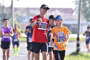 BIB: 201
                            <button type="button" onclick="openModal(3663978)" class="btn btn-primary btn-sm float-right btn-popup" data-toggle="modal" data-target=".modal-high-quality">
                        <i class="fas fa-shopping-cart"></i> Add to Cart
                    </button>
                                            <button type="button" onclick="isThisMe(3663978, true)" class="btn btn-success btn-sm float-right btn-popup btn-isme hidden" data-toggle="tooltip" data-placement="bottom" title="นี่คือรูปของคุณใช่ไหม คลิกที่นี่เพื่อเอาเข้าอัลบั้ม">
                        <i class="fas fa-plus"></i> Add to album
                    </button>
                    <button type="button" onclick="isThisMe(3663978, false)" class="btn btn-warning btn-sm float-right btn-popup btn-isnotme hidden">
                        <i class="fas fa-ban"></i> Remove from album
                    </button>