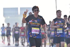 BIB: 201, 12410
                            <button type="button" onclick="openModal(3765383)" class="btn btn-primary btn-sm float-right btn-popup" data-toggle="modal" data-target=".modal-high-quality">
                        <i class="fas fa-shopping-cart"></i> Add to Cart
                    </button>
                                            <button type="button" onclick="isThisMe(3765383, true)" class="btn btn-success btn-sm float-right btn-popup btn-isme hidden" data-toggle="tooltip" data-placement="bottom" title="นี่คือรูปของคุณใช่ไหม คลิกที่นี่เพื่อเอาเข้าอัลบั้ม">
                        <i class="fas fa-plus"></i> Add to album
                    </button>
                    <button type="button" onclick="isThisMe(3765383, false)" class="btn btn-warning btn-sm float-right btn-popup btn-isnotme hidden">
                        <i class="fas fa-ban"></i> Remove from album
                    </button>