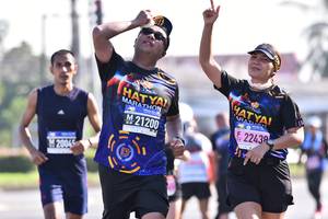 BIB: 2243, 21200, 20045
                            <button type="button" onclick="openModal(3682151)" class="btn btn-primary btn-sm float-right btn-popup" data-toggle="modal" data-target=".modal-high-quality">
                        <i class="fas fa-shopping-cart"></i> Add to Cart
                    </button>
                                            <button type="button" onclick="isThisMe(3682151, true)" class="btn btn-success btn-sm float-right btn-popup btn-isme hidden" data-toggle="tooltip" data-placement="bottom" title="นี่คือรูปของคุณใช่ไหม คลิกที่นี่เพื่อเอาเข้าอัลบั้ม">
                        <i class="fas fa-plus"></i> Add to album
                    </button>
                    <button type="button" onclick="isThisMe(3682151, false)" class="btn btn-warning btn-sm float-right btn-popup btn-isnotme hidden">
                        <i class="fas fa-ban"></i> Remove from album
                    </button>