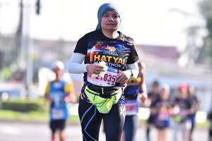 BIB: 835
                            <button type="button" onclick="openModal(3673342)" class="btn btn-primary btn-sm float-right btn-popup" data-toggle="modal" data-target=".modal-high-quality">
                        <i class="fas fa-shopping-cart"></i> Add to Cart
                    </button>
                                            <button type="button" onclick="isThisMe(3673342, true)" class="btn btn-success btn-sm float-right btn-popup btn-isme hidden" data-toggle="tooltip" data-placement="bottom" title="นี่คือรูปของคุณใช่ไหม คลิกที่นี่เพื่อเอาเข้าอัลบั้ม">
                        <i class="fas fa-plus"></i> Add to album
                    </button>
                    <button type="button" onclick="isThisMe(3673342, false)" class="btn btn-warning btn-sm float-right btn-popup btn-isnotme hidden">
                        <i class="fas fa-ban"></i> Remove from album
                    </button>