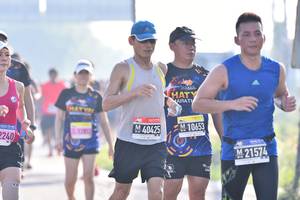 BIB: 240, 21574
                            <button type="button" onclick="openModal(3739187)" class="btn btn-primary btn-sm float-right btn-popup" data-toggle="modal" data-target=".modal-high-quality">
                        <i class="fas fa-shopping-cart"></i> Add to Cart
                    </button>
                                            <button type="button" onclick="isThisMe(3739187, true)" class="btn btn-success btn-sm float-right btn-popup btn-isme hidden" data-toggle="tooltip" data-placement="bottom" title="นี่คือรูปของคุณใช่ไหม คลิกที่นี่เพื่อเอาเข้าอัลบั้ม">
                        <i class="fas fa-plus"></i> Add to album
                    </button>
                    <button type="button" onclick="isThisMe(3739187, false)" class="btn btn-warning btn-sm float-right btn-popup btn-isnotme hidden">
                        <i class="fas fa-ban"></i> Remove from album
                    </button>