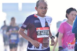 BIB: 215, 40318
                            <button type="button" onclick="openModal(3739249)" class="btn btn-primary btn-sm float-right btn-popup" data-toggle="modal" data-target=".modal-high-quality">
                        <i class="fas fa-shopping-cart"></i> Add to Cart
                    </button>
                                            <button type="button" onclick="isThisMe(3739249, true)" class="btn btn-success btn-sm float-right btn-popup btn-isme hidden" data-toggle="tooltip" data-placement="bottom" title="นี่คือรูปของคุณใช่ไหม คลิกที่นี่เพื่อเอาเข้าอัลบั้ม">
                        <i class="fas fa-plus"></i> Add to album
                    </button>
                    <button type="button" onclick="isThisMe(3739249, false)" class="btn btn-warning btn-sm float-right btn-popup btn-isnotme hidden">
                        <i class="fas fa-ban"></i> Remove from album
                    </button>