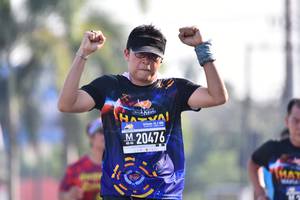 BIB: 20476
                            <button type="button" onclick="openModal(3668277)" class="btn btn-primary btn-sm float-right btn-popup" data-toggle="modal" data-target=".modal-high-quality">
                        <i class="fas fa-shopping-cart"></i> Add to Cart
                    </button>
                                            <button type="button" onclick="isThisMe(3668277, true)" class="btn btn-success btn-sm float-right btn-popup btn-isme hidden" data-toggle="tooltip" data-placement="bottom" title="นี่คือรูปของคุณใช่ไหม คลิกที่นี่เพื่อเอาเข้าอัลบั้ม">
                        <i class="fas fa-plus"></i> Add to album
                    </button>
                    <button type="button" onclick="isThisMe(3668277, false)" class="btn btn-warning btn-sm float-right btn-popup btn-isnotme hidden">
                        <i class="fas fa-ban"></i> Remove from album
                    </button>