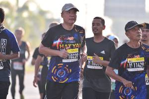 BIB: 10220, 114291
                            <button type="button" onclick="openModal(3769686)" class="btn btn-primary btn-sm float-right btn-popup" data-toggle="modal" data-target=".modal-high-quality">
                        <i class="fas fa-shopping-cart"></i> Add to Cart
                    </button>
                                            <button type="button" onclick="isThisMe(3769686, true)" class="btn btn-success btn-sm float-right btn-popup btn-isme hidden" data-toggle="tooltip" data-placement="bottom" title="นี่คือรูปของคุณใช่ไหม คลิกที่นี่เพื่อเอาเข้าอัลบั้ม">
                        <i class="fas fa-plus"></i> Add to album
                    </button>
                    <button type="button" onclick="isThisMe(3769686, false)" class="btn btn-warning btn-sm float-right btn-popup btn-isnotme hidden">
                        <i class="fas fa-ban"></i> Remove from album
                    </button>