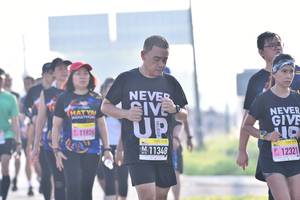 BIB: 1192, 11348, 1232
                            <button type="button" onclick="openModal(3753526)" class="btn btn-primary btn-sm float-right btn-popup" data-toggle="modal" data-target=".modal-high-quality">
                        <i class="fas fa-shopping-cart"></i> Add to Cart
                    </button>
                                            <button type="button" onclick="isThisMe(3753526, true)" class="btn btn-success btn-sm float-right btn-popup btn-isme hidden" data-toggle="tooltip" data-placement="bottom" title="นี่คือรูปของคุณใช่ไหม คลิกที่นี่เพื่อเอาเข้าอัลบั้ม">
                        <i class="fas fa-plus"></i> Add to album
                    </button>
                    <button type="button" onclick="isThisMe(3753526, false)" class="btn btn-warning btn-sm float-right btn-popup btn-isnotme hidden">
                        <i class="fas fa-ban"></i> Remove from album
                    </button>