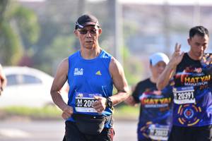 BIB: 2000
                            <button type="button" onclick="openModal(3662625)" class="btn btn-primary btn-sm float-right btn-popup" data-toggle="modal" data-target=".modal-high-quality">
                        <i class="fas fa-shopping-cart"></i> Add to Cart
                    </button>
                                            <button type="button" onclick="isThisMe(3662625, true)" class="btn btn-success btn-sm float-right btn-popup btn-isme hidden" data-toggle="tooltip" data-placement="bottom" title="นี่คือรูปของคุณใช่ไหม คลิกที่นี่เพื่อเอาเข้าอัลบั้ม">
                        <i class="fas fa-plus"></i> Add to album
                    </button>
                    <button type="button" onclick="isThisMe(3662625, false)" class="btn btn-warning btn-sm float-right btn-popup btn-isnotme hidden">
                        <i class="fas fa-ban"></i> Remove from album
                    </button>