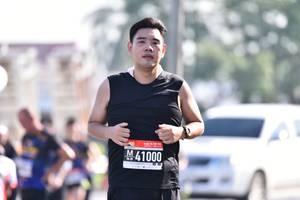 BIB: 41000
                            <button type="button" onclick="openModal(3690452)" class="btn btn-primary btn-sm float-right btn-popup" data-toggle="modal" data-target=".modal-high-quality">
                        <i class="fas fa-shopping-cart"></i> Add to Cart
                    </button>
                                            <button type="button" onclick="isThisMe(3690452, true)" class="btn btn-success btn-sm float-right btn-popup btn-isme hidden" data-toggle="tooltip" data-placement="bottom" title="นี่คือรูปของคุณใช่ไหม คลิกที่นี่เพื่อเอาเข้าอัลบั้ม">
                        <i class="fas fa-plus"></i> Add to album
                    </button>
                    <button type="button" onclick="isThisMe(3690452, false)" class="btn btn-warning btn-sm float-right btn-popup btn-isnotme hidden">
                        <i class="fas fa-ban"></i> Remove from album
                    </button>