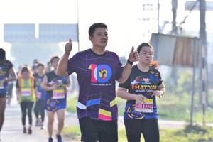 BIB: 200, 11722
                            <button type="button" onclick="openModal(3747717)" class="btn btn-primary btn-sm float-right btn-popup" data-toggle="modal" data-target=".modal-high-quality">
                        <i class="fas fa-shopping-cart"></i> Add to Cart
                    </button>
                                            <button type="button" onclick="isThisMe(3747717, true)" class="btn btn-success btn-sm float-right btn-popup btn-isme hidden" data-toggle="tooltip" data-placement="bottom" title="นี่คือรูปของคุณใช่ไหม คลิกที่นี่เพื่อเอาเข้าอัลบั้ม">
                        <i class="fas fa-plus"></i> Add to album
                    </button>
                    <button type="button" onclick="isThisMe(3747717, false)" class="btn btn-warning btn-sm float-right btn-popup btn-isnotme hidden">
                        <i class="fas fa-ban"></i> Remove from album
                    </button>