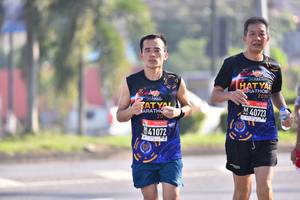 BIB: 2019, 40723, 41072
                            <button type="button" onclick="openModal(3665252)" class="btn btn-primary btn-sm float-right btn-popup" data-toggle="modal" data-target=".modal-high-quality">
                        <i class="fas fa-shopping-cart"></i> Add to Cart
                    </button>
                                            <button type="button" onclick="isThisMe(3665252, true)" class="btn btn-success btn-sm float-right btn-popup btn-isme hidden" data-toggle="tooltip" data-placement="bottom" title="นี่คือรูปของคุณใช่ไหม คลิกที่นี่เพื่อเอาเข้าอัลบั้ม">
                        <i class="fas fa-plus"></i> Add to album
                    </button>
                    <button type="button" onclick="isThisMe(3665252, false)" class="btn btn-warning btn-sm float-right btn-popup btn-isnotme hidden">
                        <i class="fas fa-ban"></i> Remove from album
                    </button>