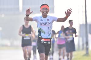 BIB: 019
                            <button type="button" onclick="openModal(3780404)" class="btn btn-primary btn-sm float-right btn-popup" data-toggle="modal" data-target=".modal-high-quality">
                        <i class="fas fa-shopping-cart"></i> Add to Cart
                    </button>
                                            <button type="button" onclick="isThisMe(3780404, true)" class="btn btn-success btn-sm float-right btn-popup btn-isme hidden" data-toggle="tooltip" data-placement="bottom" title="นี่คือรูปของคุณใช่ไหม คลิกที่นี่เพื่อเอาเข้าอัลบั้ม">
                        <i class="fas fa-plus"></i> Add to album
                    </button>
                    <button type="button" onclick="isThisMe(3780404, false)" class="btn btn-warning btn-sm float-right btn-popup btn-isnotme hidden">
                        <i class="fas fa-ban"></i> Remove from album
                    </button>