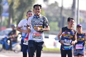 BIB: 40600
                            <button type="button" onclick="openModal(3667796)" class="btn btn-primary btn-sm float-right btn-popup" data-toggle="modal" data-target=".modal-high-quality">
                        <i class="fas fa-shopping-cart"></i> Add to Cart
                    </button>
                                            <button type="button" onclick="isThisMe(3667796, true)" class="btn btn-success btn-sm float-right btn-popup btn-isme hidden" data-toggle="tooltip" data-placement="bottom" title="นี่คือรูปของคุณใช่ไหม คลิกที่นี่เพื่อเอาเข้าอัลบั้ม">
                        <i class="fas fa-plus"></i> Add to album
                    </button>
                    <button type="button" onclick="isThisMe(3667796, false)" class="btn btn-warning btn-sm float-right btn-popup btn-isnotme hidden">
                        <i class="fas fa-ban"></i> Remove from album
                    </button>