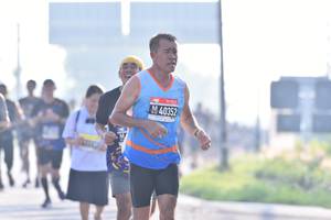 BIB: 40352
                            <button type="button" onclick="openModal(3753697)" class="btn btn-primary btn-sm float-right btn-popup" data-toggle="modal" data-target=".modal-high-quality">
                        <i class="fas fa-shopping-cart"></i> Add to Cart
                    </button>
                                            <button type="button" onclick="isThisMe(3753697, true)" class="btn btn-success btn-sm float-right btn-popup btn-isme hidden" data-toggle="tooltip" data-placement="bottom" title="นี่คือรูปของคุณใช่ไหม คลิกที่นี่เพื่อเอาเข้าอัลบั้ม">
                        <i class="fas fa-plus"></i> Add to album
                    </button>
                    <button type="button" onclick="isThisMe(3753697, false)" class="btn btn-warning btn-sm float-right btn-popup btn-isnotme hidden">
                        <i class="fas fa-ban"></i> Remove from album
                    </button>