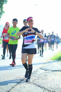 BIB: 22518
                            <button type="button" onclick="openModal(3813566)" class="btn btn-primary btn-sm float-right btn-popup" data-toggle="modal" data-target=".modal-high-quality">
                        <i class="fas fa-shopping-cart"></i> Add to Cart
                    </button>
                                            <button type="button" onclick="isThisMe(3813566, true)" class="btn btn-success btn-sm float-right btn-popup btn-isme hidden" data-toggle="tooltip" data-placement="bottom" title="นี่คือรูปของคุณใช่ไหม คลิกที่นี่เพื่อเอาเข้าอัลบั้ม">
                        <i class="fas fa-plus"></i> Add to album
                    </button>
                    <button type="button" onclick="isThisMe(3813566, false)" class="btn btn-warning btn-sm float-right btn-popup btn-isnotme hidden">
                        <i class="fas fa-ban"></i> Remove from album
                    </button>