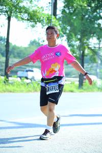 BIB: 220
                            <button type="button" onclick="openModal(3714251)" class="btn btn-primary btn-sm float-right btn-popup" data-toggle="modal" data-target=".modal-high-quality">
                        <i class="fas fa-shopping-cart"></i> Add to Cart
                    </button>
                                            <button type="button" onclick="isThisMe(3714251, true)" class="btn btn-success btn-sm float-right btn-popup btn-isme hidden" data-toggle="tooltip" data-placement="bottom" title="นี่คือรูปของคุณใช่ไหม คลิกที่นี่เพื่อเอาเข้าอัลบั้ม">
                        <i class="fas fa-plus"></i> Add to album
                    </button>
                    <button type="button" onclick="isThisMe(3714251, false)" class="btn btn-warning btn-sm float-right btn-popup btn-isnotme hidden">
                        <i class="fas fa-ban"></i> Remove from album
                    </button>