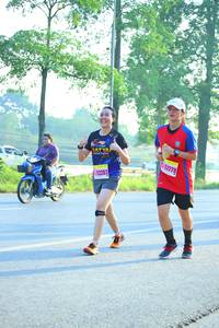 BIB: 12778, 122
                            <button type="button" onclick="openModal(3807906)" class="btn btn-primary btn-sm float-right btn-popup" data-toggle="modal" data-target=".modal-high-quality">
                        <i class="fas fa-shopping-cart"></i> Add to Cart
                    </button>
                                            <button type="button" onclick="isThisMe(3807906, true)" class="btn btn-success btn-sm float-right btn-popup btn-isme hidden" data-toggle="tooltip" data-placement="bottom" title="นี่คือรูปของคุณใช่ไหม คลิกที่นี่เพื่อเอาเข้าอัลบั้ม">
                        <i class="fas fa-plus"></i> Add to album
                    </button>
                    <button type="button" onclick="isThisMe(3807906, false)" class="btn btn-warning btn-sm float-right btn-popup btn-isnotme hidden">
                        <i class="fas fa-ban"></i> Remove from album
                    </button>