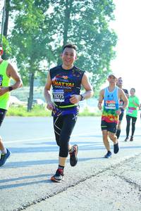 BIB: 0275
                            <button type="button" onclick="openModal(3812446)" class="btn btn-primary btn-sm float-right btn-popup" data-toggle="modal" data-target=".modal-high-quality">
                        <i class="fas fa-shopping-cart"></i> Add to Cart
                    </button>
                                            <button type="button" onclick="isThisMe(3812446, true)" class="btn btn-success btn-sm float-right btn-popup btn-isme hidden" data-toggle="tooltip" data-placement="bottom" title="นี่คือรูปของคุณใช่ไหม คลิกที่นี่เพื่อเอาเข้าอัลบั้ม">
                        <i class="fas fa-plus"></i> Add to album
                    </button>
                    <button type="button" onclick="isThisMe(3812446, false)" class="btn btn-warning btn-sm float-right btn-popup btn-isnotme hidden">
                        <i class="fas fa-ban"></i> Remove from album
                    </button>