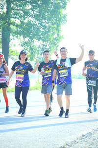 BIB: 11930, 2552
                            <button type="button" onclick="openModal(3811798)" class="btn btn-primary btn-sm float-right btn-popup" data-toggle="modal" data-target=".modal-high-quality">
                        <i class="fas fa-shopping-cart"></i> Add to Cart
                    </button>
                                            <button type="button" onclick="isThisMe(3811798, true)" class="btn btn-success btn-sm float-right btn-popup btn-isme hidden" data-toggle="tooltip" data-placement="bottom" title="นี่คือรูปของคุณใช่ไหม คลิกที่นี่เพื่อเอาเข้าอัลบั้ม">
                        <i class="fas fa-plus"></i> Add to album
                    </button>
                    <button type="button" onclick="isThisMe(3811798, false)" class="btn btn-warning btn-sm float-right btn-popup btn-isnotme hidden">
                        <i class="fas fa-ban"></i> Remove from album
                    </button>