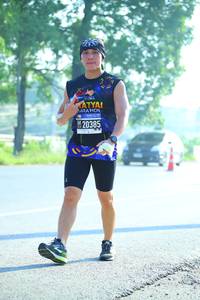 BIB: 20385
                            <button type="button" onclick="openModal(3699557)" class="btn btn-primary btn-sm float-right btn-popup" data-toggle="modal" data-target=".modal-high-quality">
                        <i class="fas fa-shopping-cart"></i> Add to Cart
                    </button>
                                            <button type="button" onclick="isThisMe(3699557, true)" class="btn btn-success btn-sm float-right btn-popup btn-isme hidden" data-toggle="tooltip" data-placement="bottom" title="นี่คือรูปของคุณใช่ไหม คลิกที่นี่เพื่อเอาเข้าอัลบั้ม">
                        <i class="fas fa-plus"></i> Add to album
                    </button>
                    <button type="button" onclick="isThisMe(3699557, false)" class="btn btn-warning btn-sm float-right btn-popup btn-isnotme hidden">
                        <i class="fas fa-ban"></i> Remove from album
                    </button>