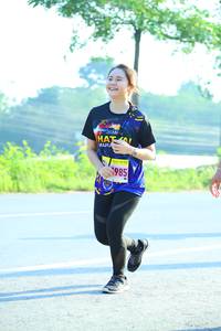 BIB: 985
                            <button type="button" onclick="openModal(3811815)" class="btn btn-primary btn-sm float-right btn-popup" data-toggle="modal" data-target=".modal-high-quality">
                        <i class="fas fa-shopping-cart"></i> Add to Cart
                    </button>
                                            <button type="button" onclick="isThisMe(3811815, true)" class="btn btn-success btn-sm float-right btn-popup btn-isme hidden" data-toggle="tooltip" data-placement="bottom" title="นี่คือรูปของคุณใช่ไหม คลิกที่นี่เพื่อเอาเข้าอัลบั้ม">
                        <i class="fas fa-plus"></i> Add to album
                    </button>
                    <button type="button" onclick="isThisMe(3811815, false)" class="btn btn-warning btn-sm float-right btn-popup btn-isnotme hidden">
                        <i class="fas fa-ban"></i> Remove from album
                    </button>