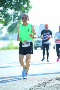 BIB: 40428
                            <button type="button" onclick="openModal(3813803)" class="btn btn-primary btn-sm float-right btn-popup" data-toggle="modal" data-target=".modal-high-quality">
                        <i class="fas fa-shopping-cart"></i> Add to Cart
                    </button>
                                            <button type="button" onclick="isThisMe(3813803, true)" class="btn btn-success btn-sm float-right btn-popup btn-isme hidden" data-toggle="tooltip" data-placement="bottom" title="นี่คือรูปของคุณใช่ไหม คลิกที่นี่เพื่อเอาเข้าอัลบั้ม">
                        <i class="fas fa-plus"></i> Add to album
                    </button>
                    <button type="button" onclick="isThisMe(3813803, false)" class="btn btn-warning btn-sm float-right btn-popup btn-isnotme hidden">
                        <i class="fas fa-ban"></i> Remove from album
                    </button>