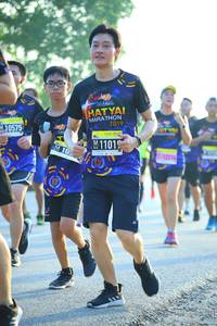 BIB: 2019, 10575, 1101, 1221
                            <button type="button" onclick="openModal(3677365)" class="btn btn-primary btn-sm float-right btn-popup" data-toggle="modal" data-target=".modal-high-quality">
                        <i class="fas fa-shopping-cart"></i> Add to Cart
                    </button>
                                            <button type="button" onclick="isThisMe(3677365, true)" class="btn btn-success btn-sm float-right btn-popup btn-isme hidden" data-toggle="tooltip" data-placement="bottom" title="นี่คือรูปของคุณใช่ไหม คลิกที่นี่เพื่อเอาเข้าอัลบั้ม">
                        <i class="fas fa-plus"></i> Add to album
                    </button>
                    <button type="button" onclick="isThisMe(3677365, false)" class="btn btn-warning btn-sm float-right btn-popup btn-isnotme hidden">
                        <i class="fas fa-ban"></i> Remove from album
                    </button>