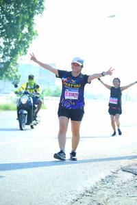 BIB: 21829
                            <button type="button" onclick="openModal(3698910)" class="btn btn-primary btn-sm float-right btn-popup" data-toggle="modal" data-target=".modal-high-quality">
                        <i class="fas fa-shopping-cart"></i> Add to Cart
                    </button>
                                            <button type="button" onclick="isThisMe(3698910, true)" class="btn btn-success btn-sm float-right btn-popup btn-isme hidden" data-toggle="tooltip" data-placement="bottom" title="นี่คือรูปของคุณใช่ไหม คลิกที่นี่เพื่อเอาเข้าอัลบั้ม">
                        <i class="fas fa-plus"></i> Add to album
                    </button>
                    <button type="button" onclick="isThisMe(3698910, false)" class="btn btn-warning btn-sm float-right btn-popup btn-isnotme hidden">
                        <i class="fas fa-ban"></i> Remove from album
                    </button>