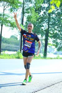 BIB: 40240
                            <button type="button" onclick="openModal(3714247)" class="btn btn-primary btn-sm float-right btn-popup" data-toggle="modal" data-target=".modal-high-quality">
                        <i class="fas fa-shopping-cart"></i> Add to Cart
                    </button>
                                            <button type="button" onclick="isThisMe(3714247, true)" class="btn btn-success btn-sm float-right btn-popup btn-isme hidden" data-toggle="tooltip" data-placement="bottom" title="นี่คือรูปของคุณใช่ไหม คลิกที่นี่เพื่อเอาเข้าอัลบั้ม">
                        <i class="fas fa-plus"></i> Add to album
                    </button>
                    <button type="button" onclick="isThisMe(3714247, false)" class="btn btn-warning btn-sm float-right btn-popup btn-isnotme hidden">
                        <i class="fas fa-ban"></i> Remove from album
                    </button>