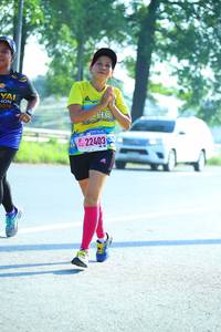 BIB: 52240
                            <button type="button" onclick="openModal(3812678)" class="btn btn-primary btn-sm float-right btn-popup" data-toggle="modal" data-target=".modal-high-quality">
                        <i class="fas fa-shopping-cart"></i> Add to Cart
                    </button>
                                            <button type="button" onclick="isThisMe(3812678, true)" class="btn btn-success btn-sm float-right btn-popup btn-isme hidden" data-toggle="tooltip" data-placement="bottom" title="นี่คือรูปของคุณใช่ไหม คลิกที่นี่เพื่อเอาเข้าอัลบั้ม">
                        <i class="fas fa-plus"></i> Add to album
                    </button>
                    <button type="button" onclick="isThisMe(3812678, false)" class="btn btn-warning btn-sm float-right btn-popup btn-isnotme hidden">
                        <i class="fas fa-ban"></i> Remove from album
                    </button>