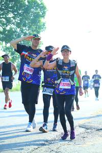 BIB: 22586
                            <button type="button" onclick="openModal(3713376)" class="btn btn-primary btn-sm float-right btn-popup" data-toggle="modal" data-target=".modal-high-quality">
                        <i class="fas fa-shopping-cart"></i> Add to Cart
                    </button>
                                            <button type="button" onclick="isThisMe(3713376, true)" class="btn btn-success btn-sm float-right btn-popup btn-isme hidden" data-toggle="tooltip" data-placement="bottom" title="นี่คือรูปของคุณใช่ไหม คลิกที่นี่เพื่อเอาเข้าอัลบั้ม">
                        <i class="fas fa-plus"></i> Add to album
                    </button>
                    <button type="button" onclick="isThisMe(3713376, false)" class="btn btn-warning btn-sm float-right btn-popup btn-isnotme hidden">
                        <i class="fas fa-ban"></i> Remove from album
                    </button>